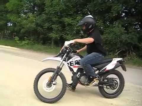 Мотоцикл Derbi Senda