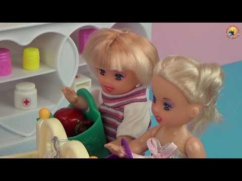 Мультик Барби Игровой набор доктора с куклами Обзор игрушки для девочек  Barbie Doctor